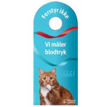 Stille, vi måler blodtryk - Dørhænger